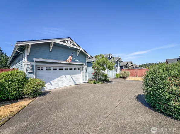 8621 Bainbridge Loop NE, Lacey, WA 98516