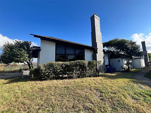 5th image of 2201 Seville Ct #2201