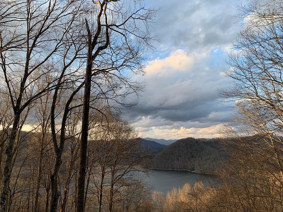 1st image of Dogwood Dr