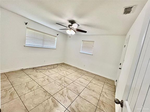 2nd image of 1103 Ash Dr