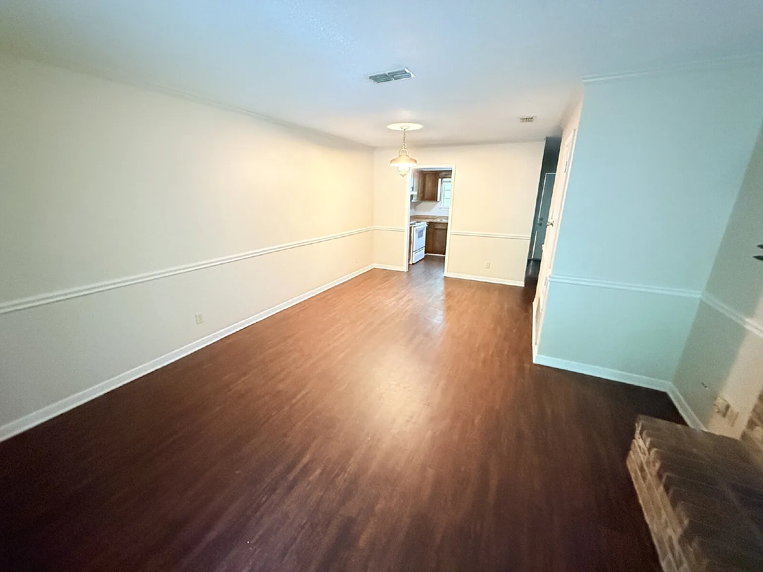 2 bed, 1.0 bath, $850 — Photo 3
