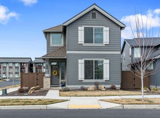 4649 SW 36th St, Redmond, OR 97756