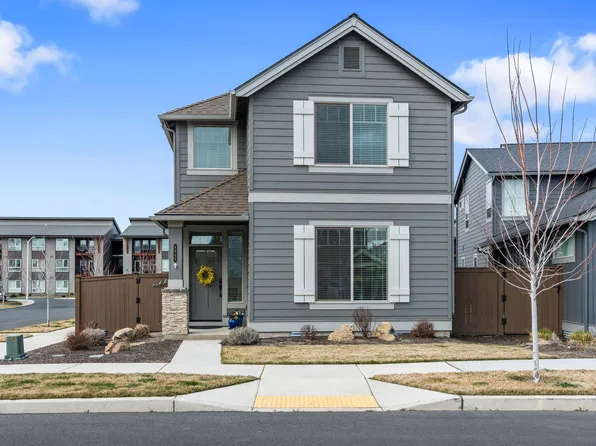 4649 SW 36th St, Redmond, OR 97756