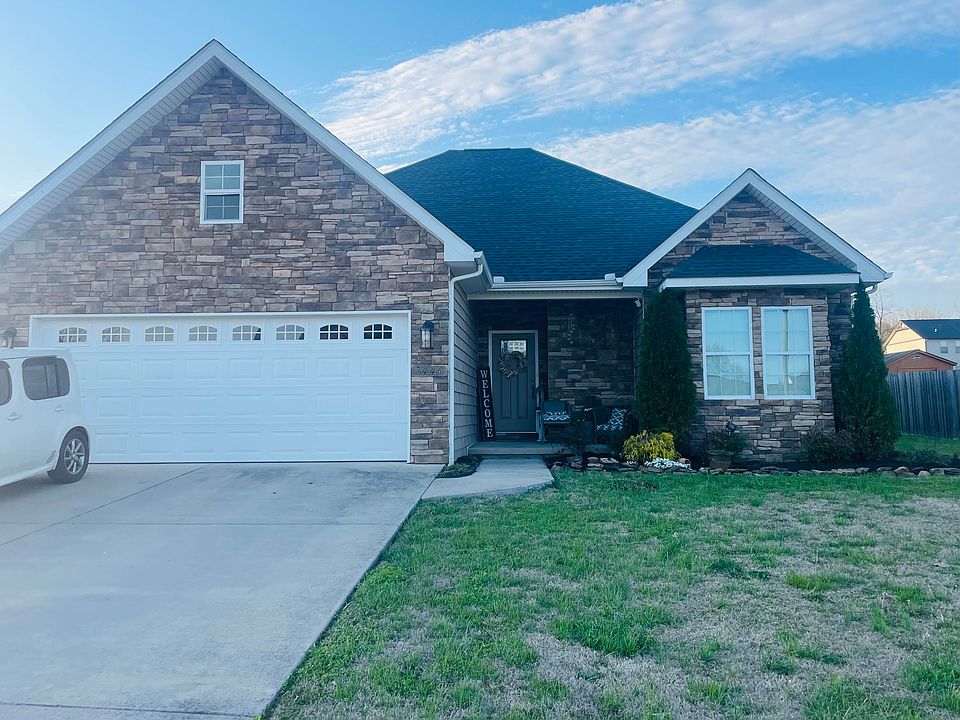 1st image of 3446 Walden Dr