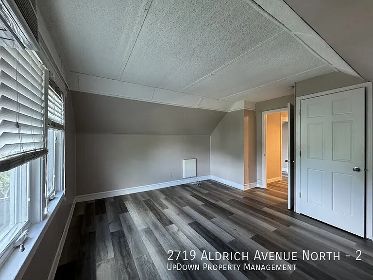 2719 Aldrich Ave N #2 — Photo 22
