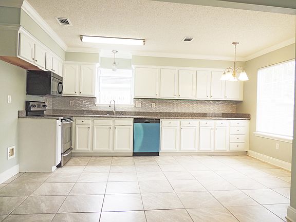 4th image of 4461 Unicorn Ln