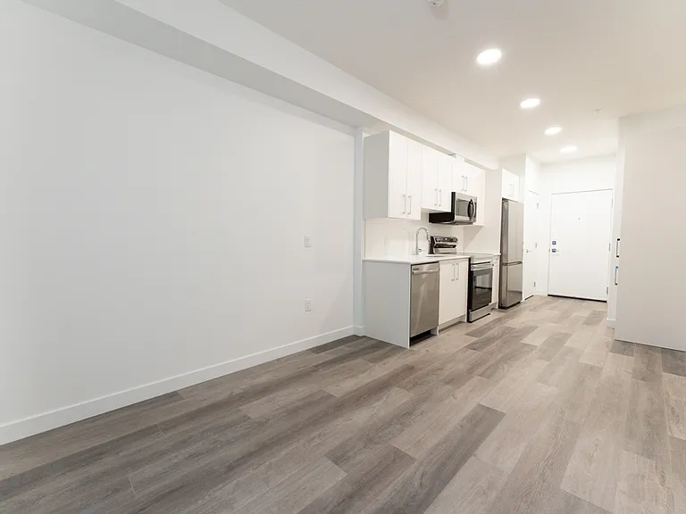 612 67th Ave SW — Photo 25