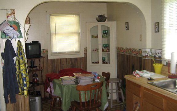 3rd image of 308 N Vance Dr