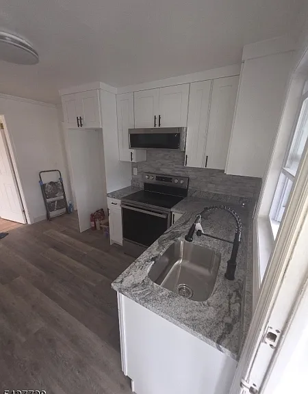 85 Mount Pleasant Ave — Photo 2