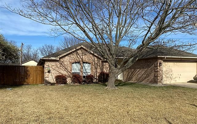 1st image of 609 Rolling Hills Dr