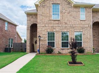 811 Jamie Dr, Grand Prairie, TX 75052