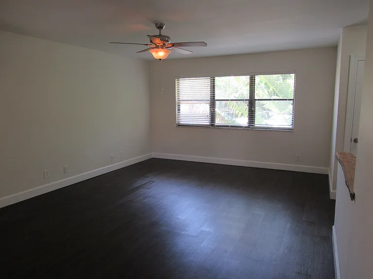 810 Park Pl — Photo 10