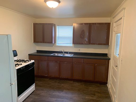 5th image of 510-512 Lincoln St