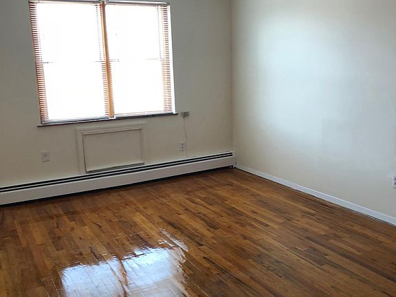 5th image of 2560 Cropsey Ave #2