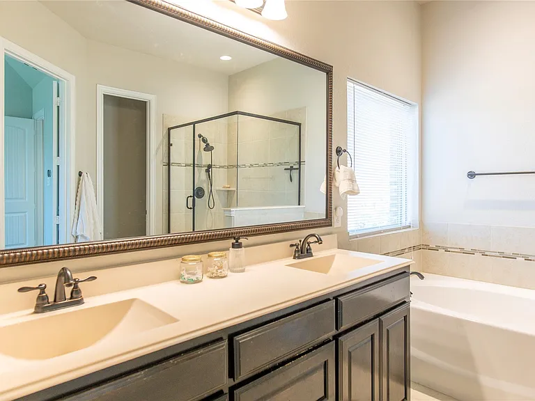638 Brook Dr — Photo 25