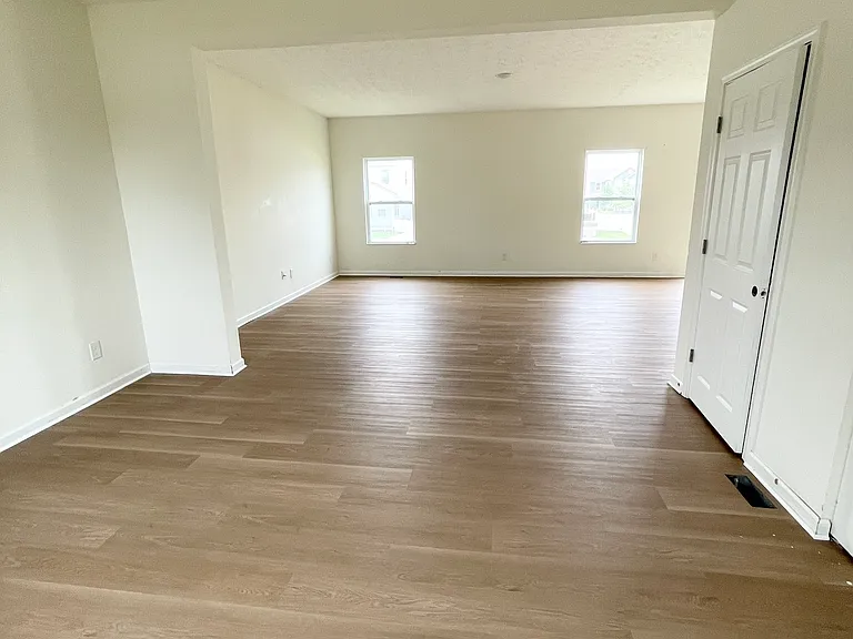 688 Keystone Way — Photo 6