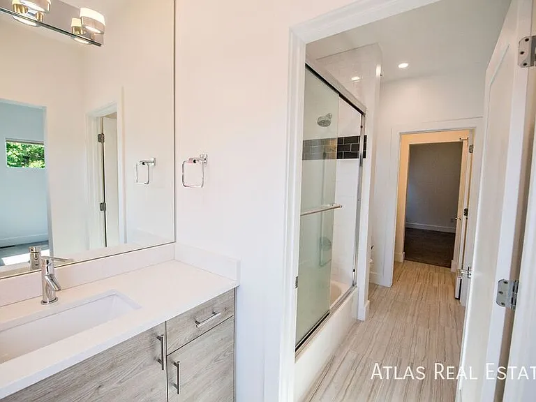 2156 S Sherman St — Photo 27