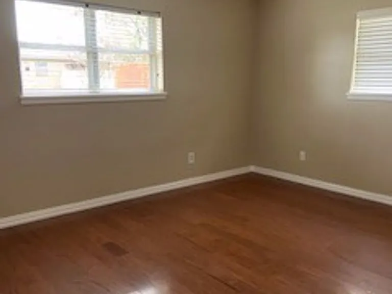 2250 Greenbriar Dr — Photo 14
