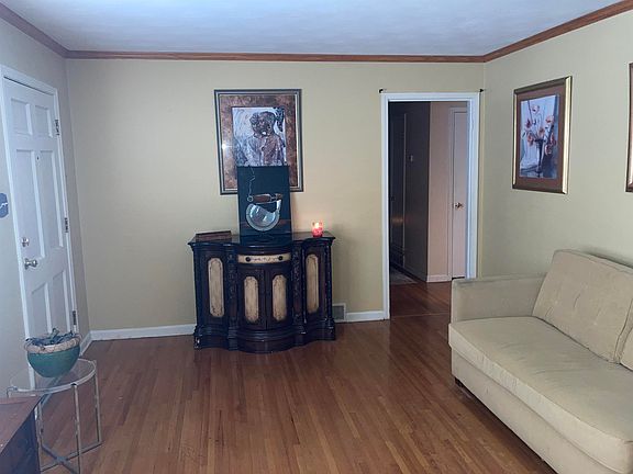 5th image of 3080 Fairborn Dr
