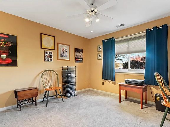 5th image of 930 Cold Spring Rd APT 4
