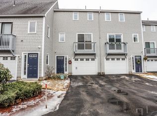 8 Profile Cir, Nashua, NH 03063