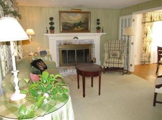2 Long Pond Rd, Sandwich, MA 02563