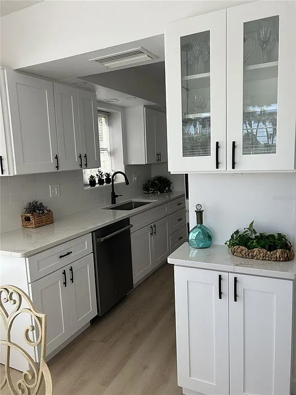 2 bed, 2.0 bath, 1085 sqft, $4,500 — Photo 4