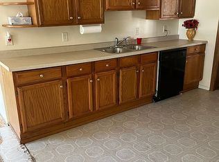202 South St, Lapaz, IN 46537