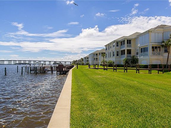 5th image of 1900 Tarpon Ln Unit 3-201