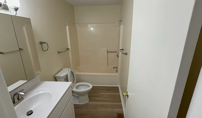 333 Pheasant Run Ct — Photo 11