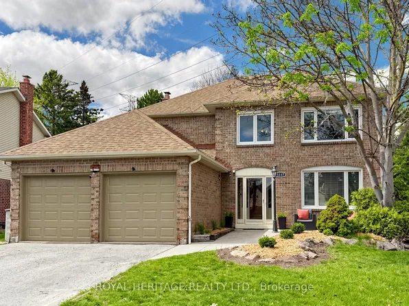 1237 Fieldstone Cir N, Pickering, ON L1X 1B9