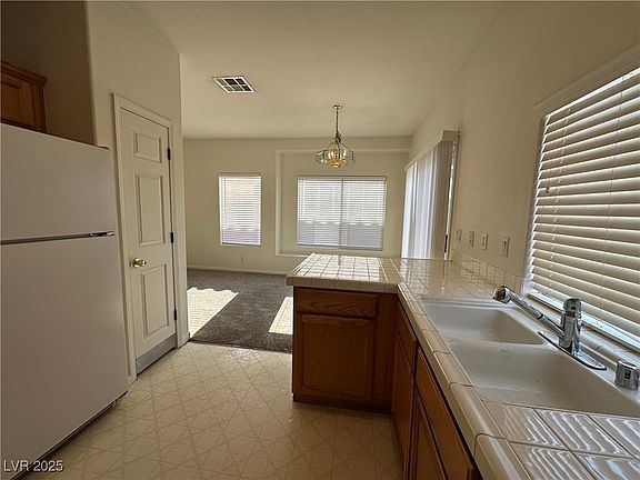 5th image of 1148 Warm Canyon Way