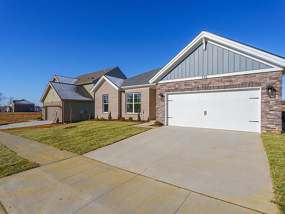 2nd image of 976 Onyx Ln