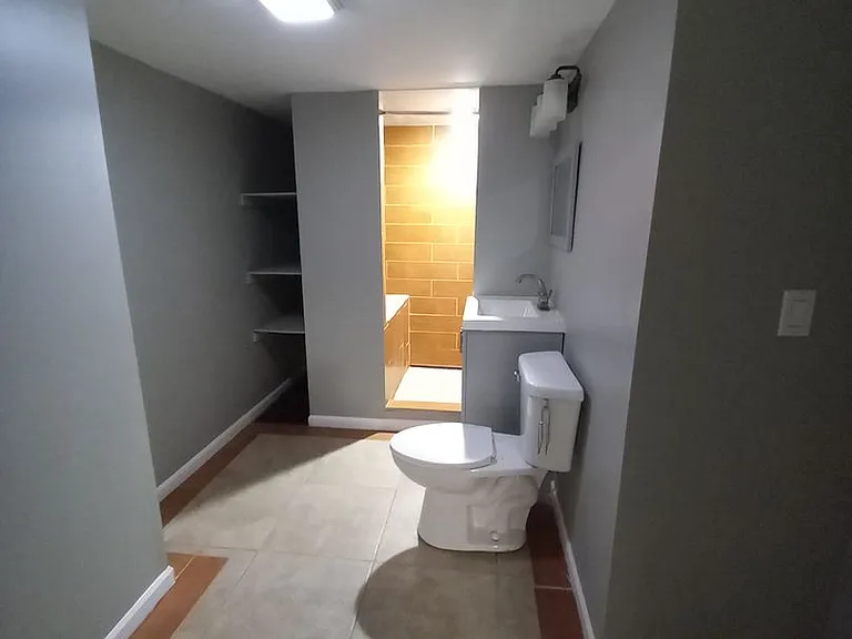 8350 Lakewood Ave — Photo 9
