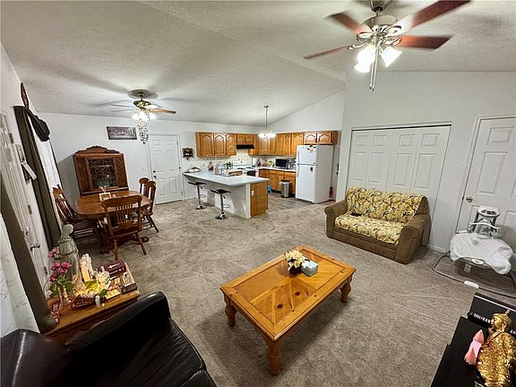 3rd image of 1904 Kenway Pl