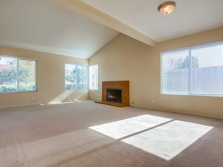 14140 Barrymore St — Photo 3
