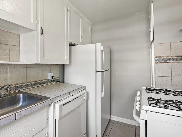 Cherry Street Townhomes — Photo 29