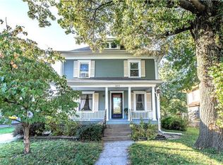 327 E Arthur St, Liberty, MO 64068