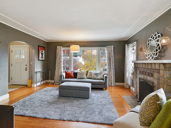 5th image of 4011 Laurel Ave
