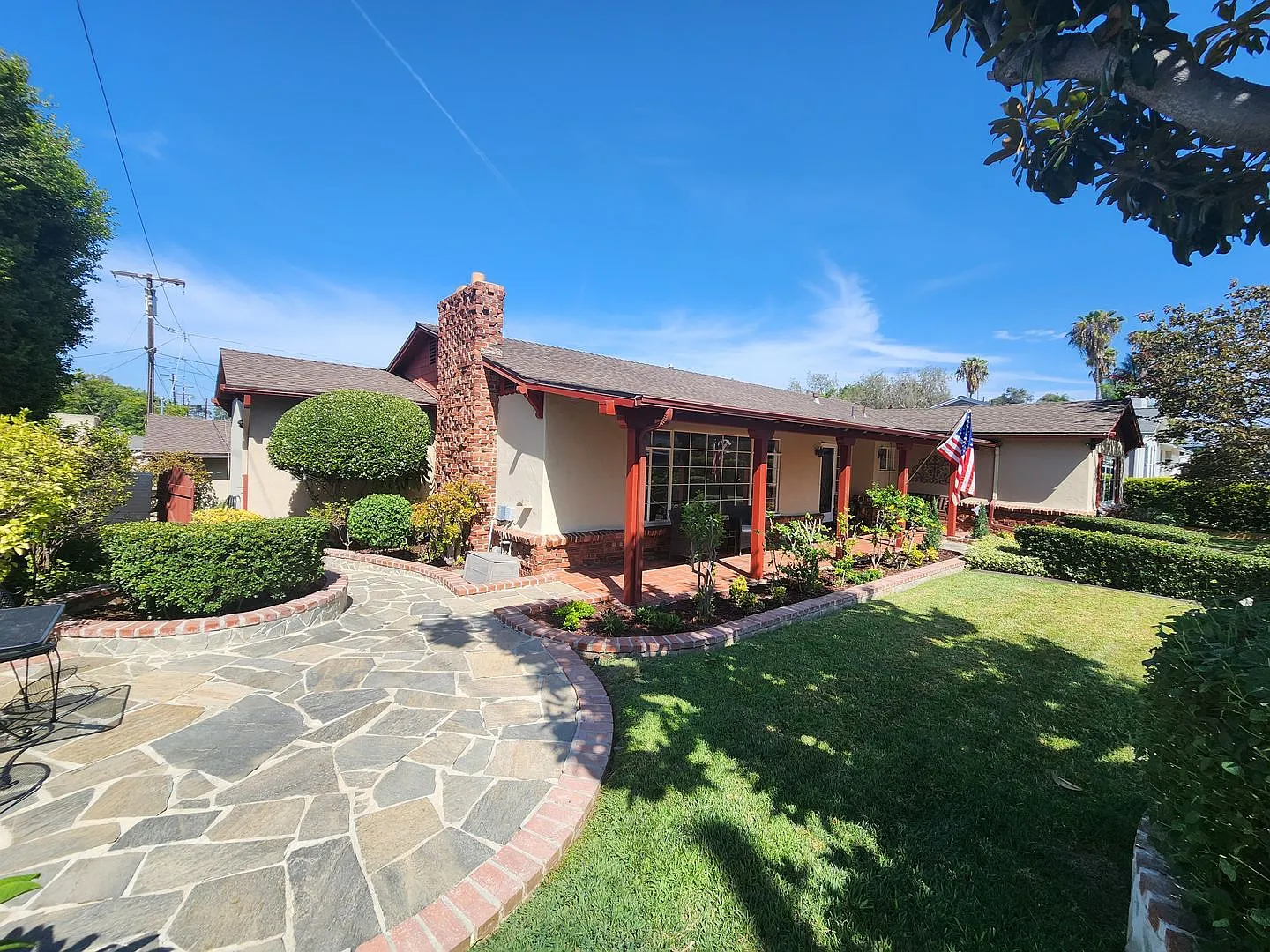 Single Story 2 Bedroom House on Large Lot in La Mesa — Photo 1