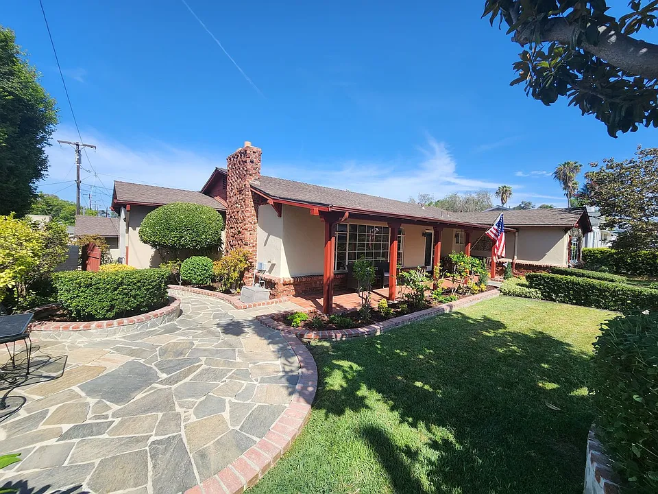 4950 Rosehedge Dr