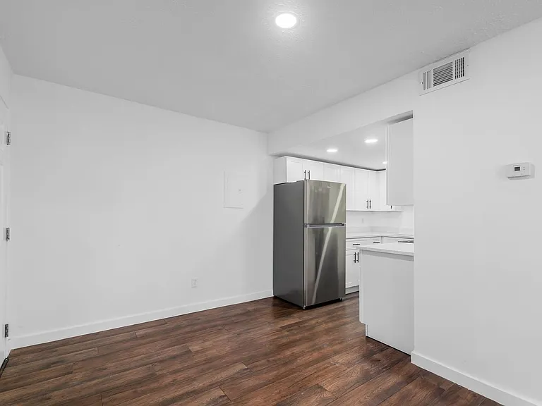 45 Governor Pl — Photo 7