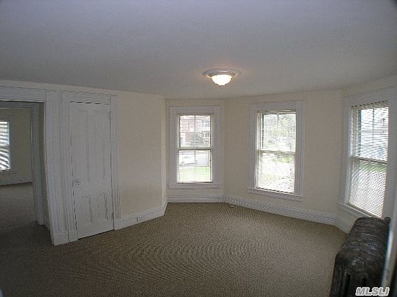 2nd image of 453 Montauk Hwy