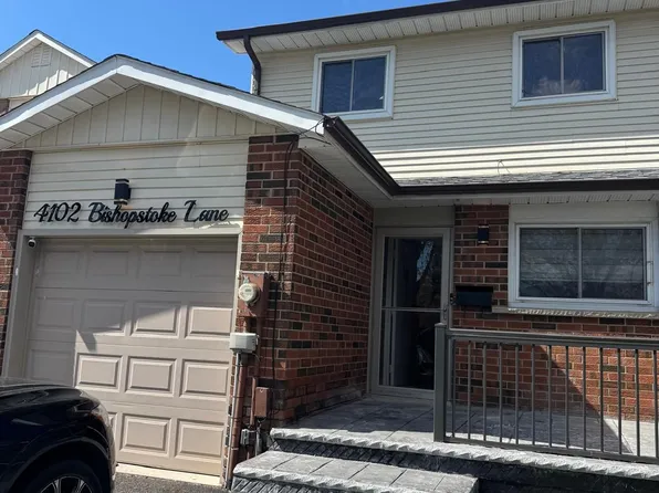 4102 Bishopstoke Ln W, Mississauga, ON L4Z 1M5