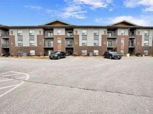 5840 Newman Blvd #110, Lasalle, ON N9J 0E3