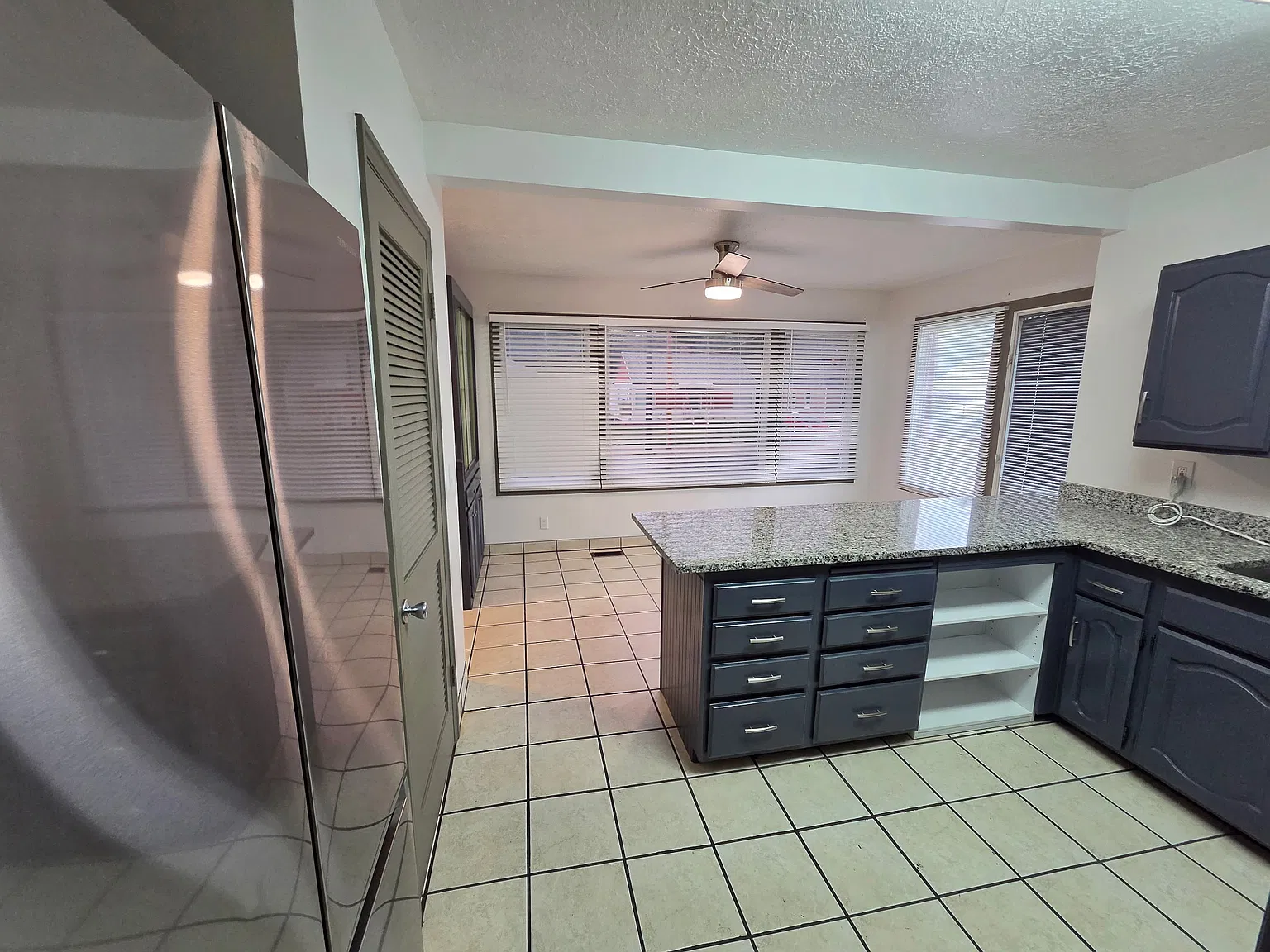 2 bed, $1,400 — Photo 2