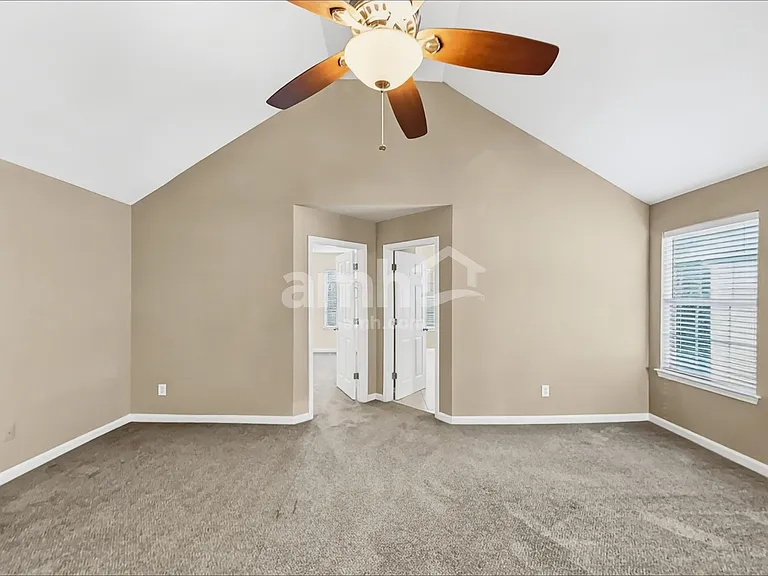 4975 Hopewell Manor Dr — Photo 13