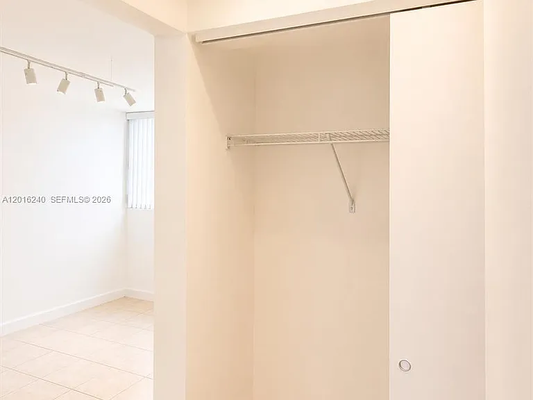 555 NE 30th St #404 — Photo 15