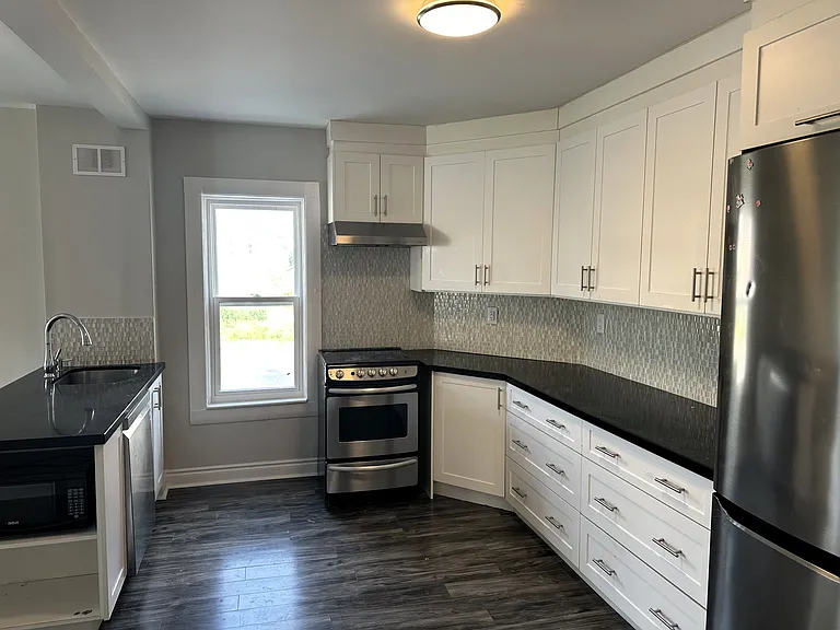 21 Maple St #1 — Photo 10