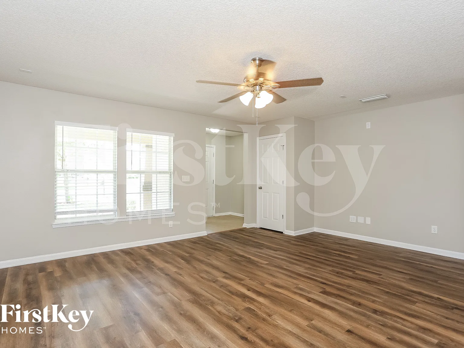 3 bed, 2.0 bath, 2709 sqft, $2,685 — Photo 3